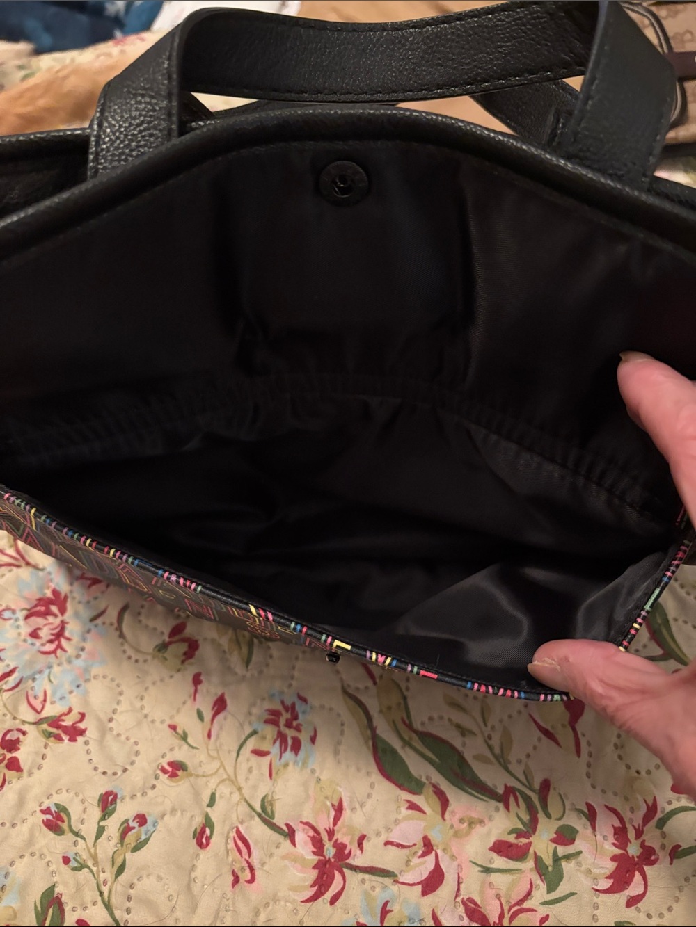 Steve Madden Black Laptop Bag with Multicolor Logo Print - Picture 4 of 6